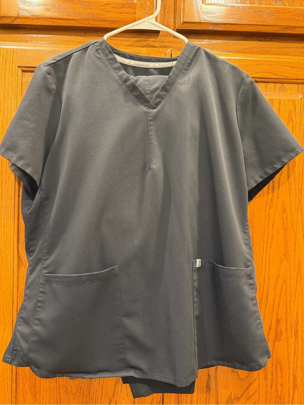 Women’s Fabletics scrub set